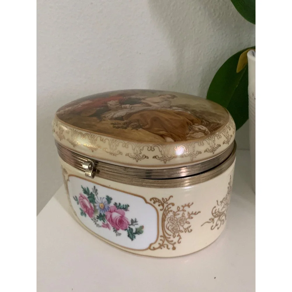 Vintage Fragonard‎ Style Porcelain Trinket Box Floral Courting Couple Oval Gold